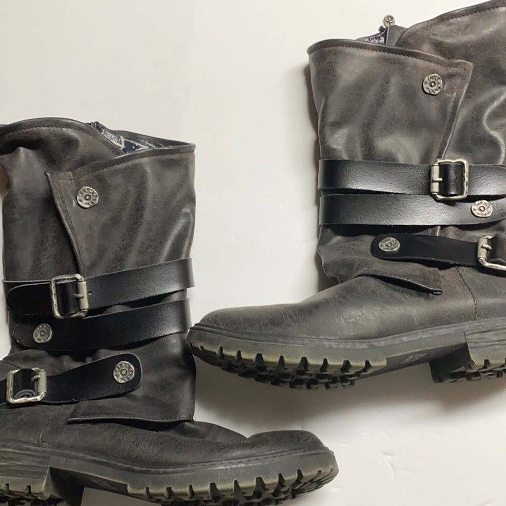 Blowfish women soft black boots